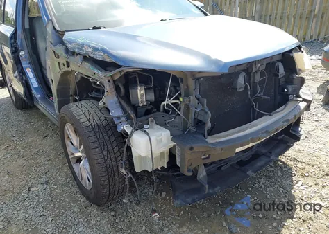 2015 Toyota Highlander Xle z USA, uszkodzony, nr VIN 5TDJKRFH7FS160298